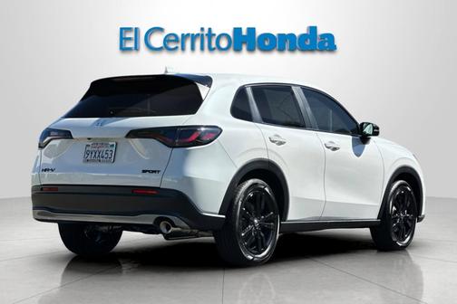 Platinum White Pearl 2026 Honda HR-V