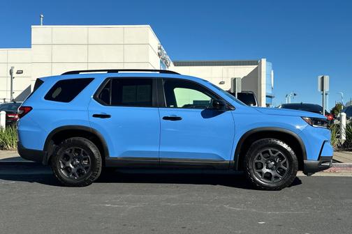 Diffused Sky Pearl 2024 Honda Pilot