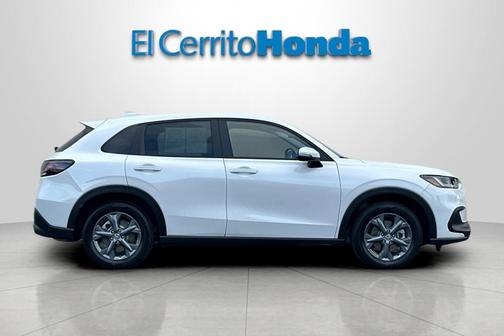 Platinum White Pearl 2026 Honda HR-V