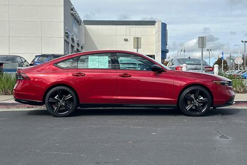 2025 Honda Accord Hybrid 