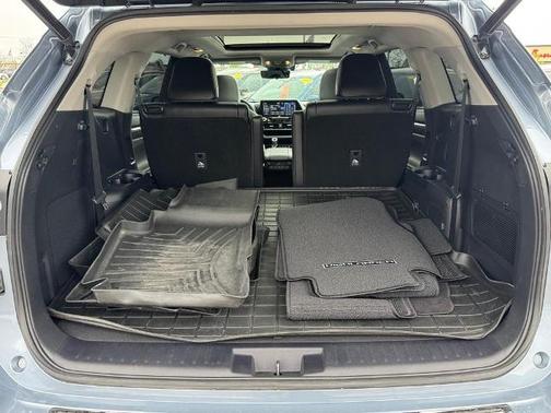 Moon Dust 2021 Toyota Highlander PLATINUM