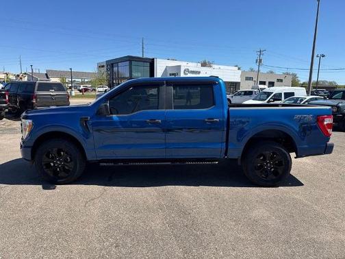 ATLAS BLUE METALLIC 2022 Ford F-150 XL