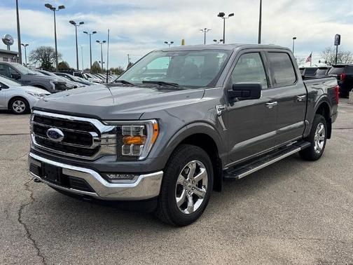 CARBONIZED GRAY METALLIC 2023 Ford F-150 XLT