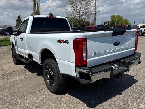 OXFORD WHITE 2024 Ford F-250 XL