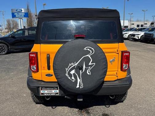 CYBER ORANGE MET TRI-COAT 2021 Ford Bronco BLACK DIAMOND