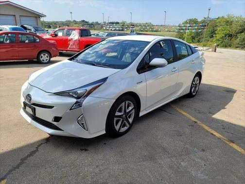 2016 Toyota Prius Three