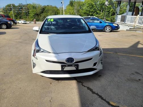 2016 Toyota Prius Three