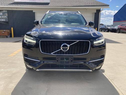 2017 Volvo XC90 T6 Momentum