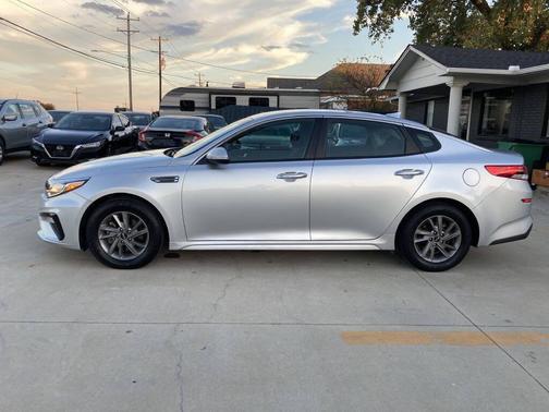 2020 Kia Optima LX