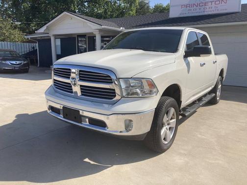 2016 RAM 1500 SLT