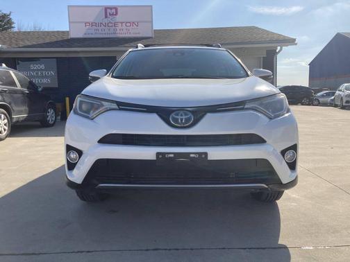 2017 Toyota RAV4 Hybrid SE