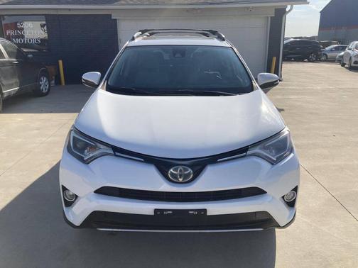 2017 Toyota RAV4 Hybrid SE