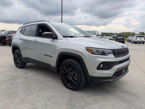 Silver Zynith 2026 Jeep Compass Latitude