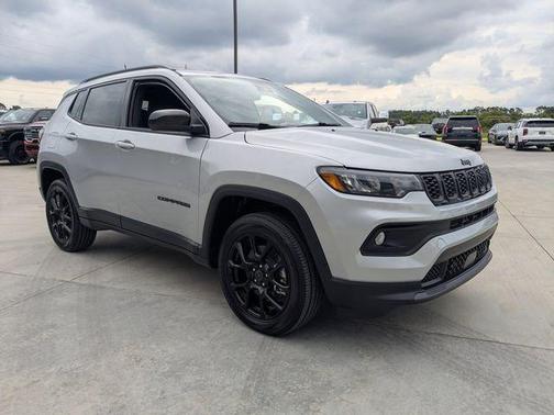 Silver Zynith 2026 Jeep Compass Latitude
