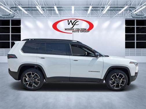 Bright White Clearcoat 2026 Jeep Cherokee Overland