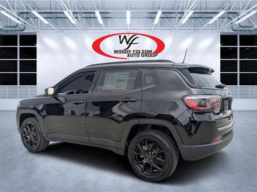 Diamond Black 2026 Jeep Compass Latitude