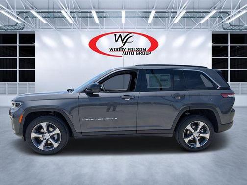 Metallic 2026 Jeep Grand Cherokee Limited