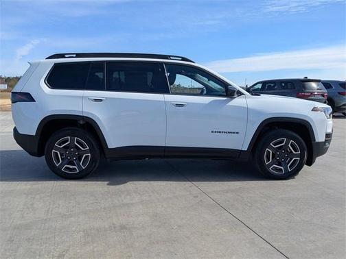 2026 Jeep Cherokee LAREDO/LIMITED