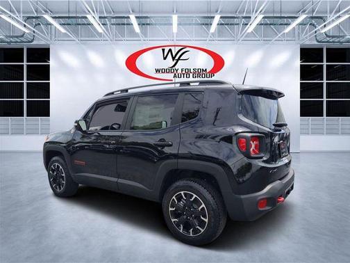 Black Clearcoat 2023 Jeep Renegade Trailhawk