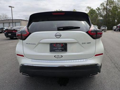White 2024 Nissan Murano SV