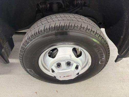 Summit White 2025 GMC Sierra 3500 Pro