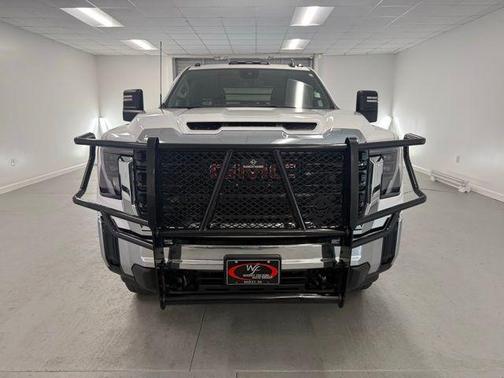 2025 GMC Sierra 3500 Pro