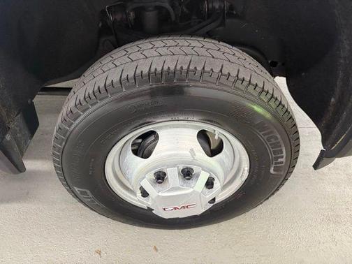 2025 GMC Sierra 3500 Pro