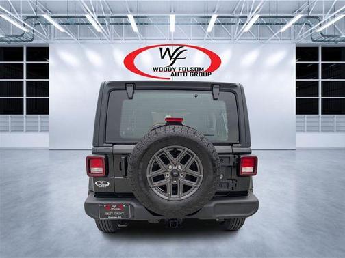 Black Clearcoat 2026 Jeep Wrangler Sport