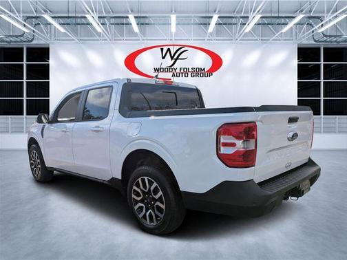 Oxford White 2024 Ford Maverick Lariat