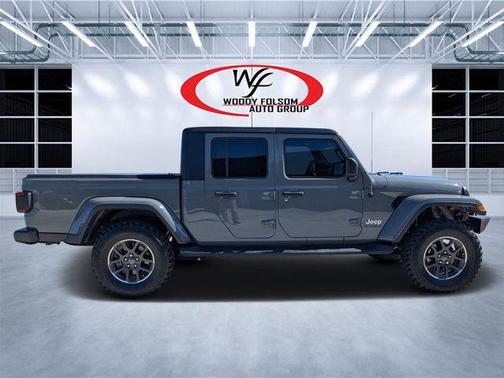 2022 Jeep Gladiator Overland