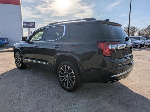 2020 GMC Acadia Denali