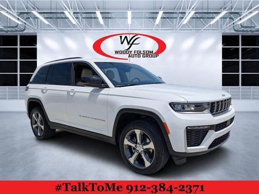 Bright White Clearcoat 2026 Jeep Grand Cherokee Limited