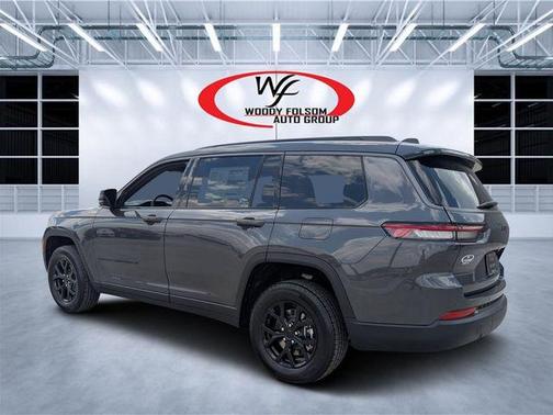 Metallic 2026 Jeep Grand Cherokee L Laredo