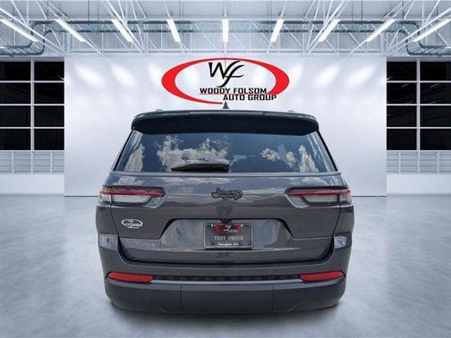 Metallic 2026 Jeep Grand Cherokee L Laredo