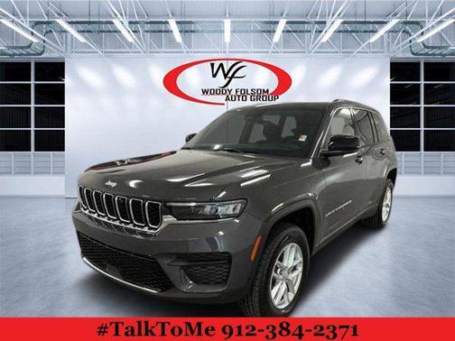 Metallic 2026 Jeep Grand Cherokee Laredo
