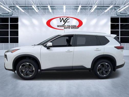Everest White P 2024 Nissan Rogue SV