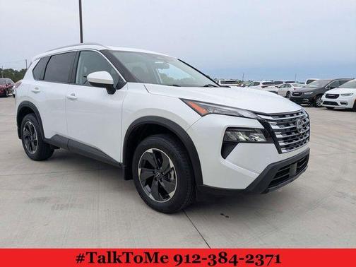 Everest White P 2024 Nissan Rogue SV