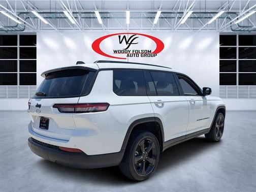 Bright White Clearcoat 2025 Jeep Grand Cherokee L Laredo