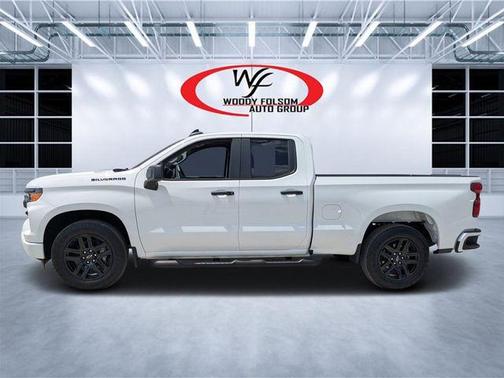 Summit White 2024 Chevrolet Silverado 1500 Custom