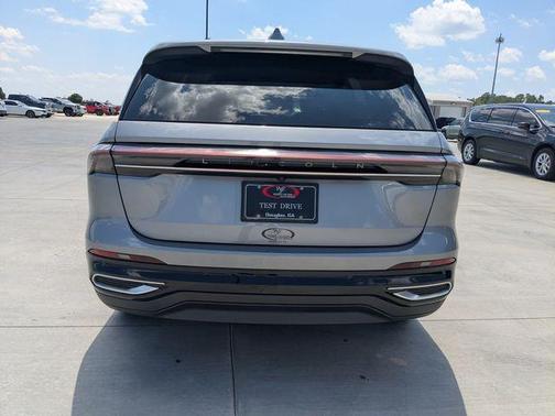 Gray Metallic 2025 Lincoln Nautilus Premiere