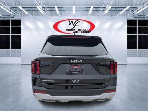 Ebony Black 2026 Kia Sorento LX