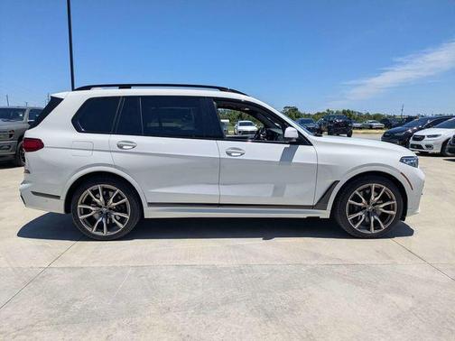 Alpine White 2021 BMW X7 M50i