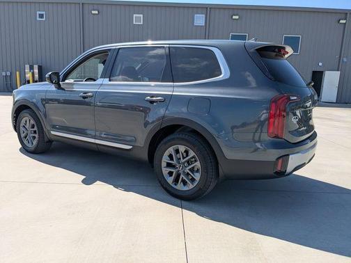 2024 Kia Telluride LX
