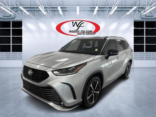 Celestial Silver Metallic 2022 Toyota Highlander XSE