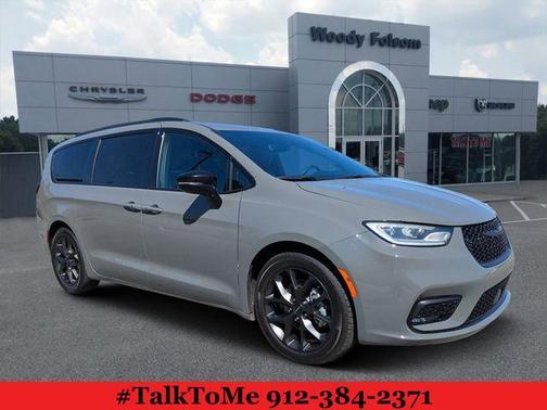 Gray Clearcoat 2025 Chrysler Pacifica Limited