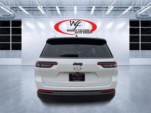 Bright White Clearcoat 2026 Jeep Grand Cherokee L Laredo