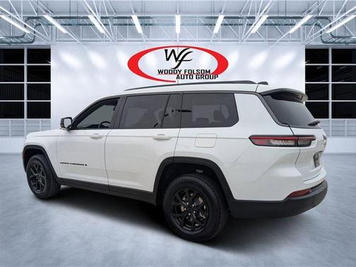 Bright White Clearcoat 2026 Jeep Grand Cherokee L Laredo