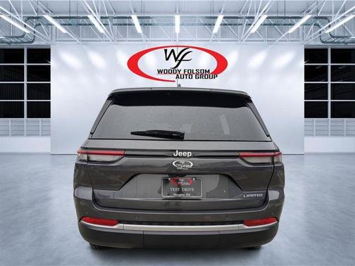 Metallic 2026 Jeep Grand Cherokee Limited