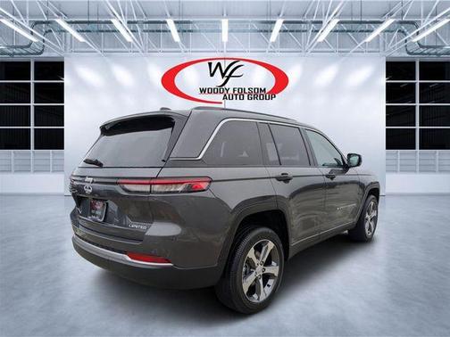 Metallic 2026 Jeep Grand Cherokee Limited