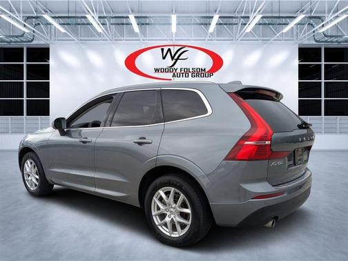 2021 Volvo XC60 T5 Momentum
